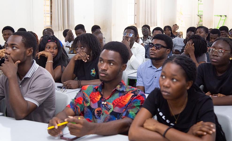 FAHS Prepares Third-Year Students with Orientation on the Problem-Based Learning Method